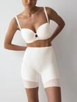 Triumph Panty "Comfort Contour Mid-Thigh Panty" flache formende Spitze