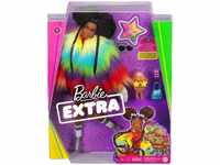 Mattel 157GVR04, Barbie Extra Puppe mit Afro und Regenbogen-Jacke von Mattel