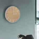 Yamazaki Wanduhr RIN Metall und Holz wei&szlig; natur 26cm modernes Design 04109