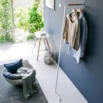 Yamazaki Anlehngarderobe Garderobenst&auml;nder zum Anlehnen an die Wand wei&szlig;