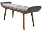 Sitzbank aus Massivholz und Stoff: Chesterfield-Muster, Massivholzbeine. Beige,