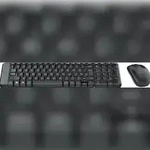 Logitech Wireless Combo MK220 Tastatur-und-Maus-Set drahtlos 2.4 GHz