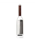 Microplane Master Series Feine Reibe mit Holzgriff 43304