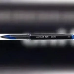 Tintenroller UNI-BALL AIR Micro blau mit Kappe und Clip, 0,2 - 0,45 mm
