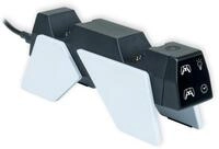 NACON Ladestation PlayStation PS5 kabelgebunden Dual Charger V4 (Schwarz, Wei&szlig;)