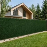 vidaXL K&uuml;nstlicher Zaun Dunkelgr&uuml;n 1,5 x 5 m PVC und Stahl