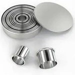 Intirilife 12-teiligs Ausstechformen Set in Silber mit Aufbewahrungsbox - Cutter