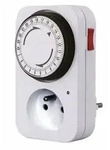 24-Std.-ZEITSCHALTUHR - STECKER-TYP E (FRANZ&Ouml;SISCHES SYSTEM)