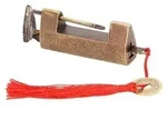 Vorh&auml;ngeschloss Messing antik chinesisch 4,3 cm mit Schl&uuml;ssel