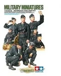 35354 - Modellbausatz,1:35 Figuren-Set Dt. Pz. Besatzung (4+4)