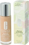 Clinique Beyond Perfecting Foundation + Concealer Make-up und Korrektor 2 in 1