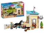 - Small Stable with Blacksmith
