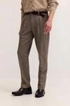 Baukastenhose mit strukturierter Oberfl&auml;che in Taupe
