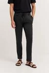 Chino in sportlicher Passform in schwarz