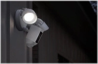 Ring Floodlight Cam Wired Plus - White IP-Sicherheitskamera Outdoor 1920 x 1080 Pixel