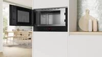 Bosch Serie 8 BFL7221B1 Mikrowelle Integriert Solo-Mikrowelle 21 l 900 W Schwarz