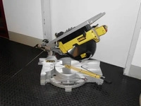 Dewalt D27111, DeWalt Paneel- u.Tischkreiss&auml;ge D 27111 220x90mm 1500W 305x30mm