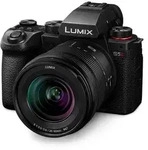 Panasonic Lumix S5 II + Lumix 20-60mm Kit