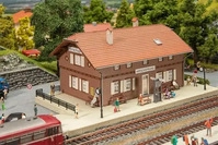 Faller FAL 191822, Faller Bahnhof Hirschsprung - Monatsmodell Oktober
