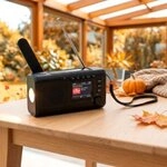 Eurotops DAB+-Kurbel-und Solarradio mit Farbdisplay 57600