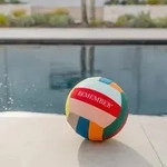 REMEMBER Freizeit-Ball in Volleyballgr&ouml;&szlig;e &ndash; wasserfester Neoprenball f&uuml;r...