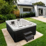 Outdoor Whirlpool WHITE MARBLE inkl. Treppe und Thermoabdeckung, 210 &times; 160 &times; 85 cm