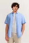 Unifarbenes Kurzarmhemd mit Button-Down-Kragen und Brusttasche in hellblau