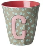 RICE Melamin Buchstaben-Becher mit Blumen Medium, C