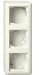 Gira Aufputz-Geh&auml;use mit Rahmen Standard 55, 3-fach (cremewei&szlig;, gl&auml;nzend)