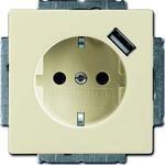 Busch-Jaeger Schuko/USB-Steckdose 20 EUCBUSB-82 2CKA002011A6159