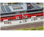 Faller 120202 - H0 - Moderner Bahnsteig mit Zubeh&ouml;r