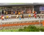 Faller 222111 - N - Moderner Bahnsteig mit Zubeh&ouml;r