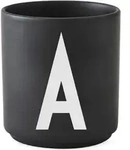 Aj Becher Buchstabe A schwarz aus Porzellan