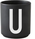 Aj Becher Buchstabe U schwarz aus Porzellan