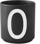 Aj Becher Buchstabe O schwarz aus Porzellan