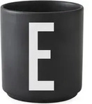 Aj Becher Buchstabe E schwarz aus Porzellan