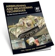 VALLEJO 075002 Buch: Airbrush and Weathering, Englisch