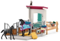 SCHLEICH 42611 Horse Club - Pferdebox mit Stute und Fohlen