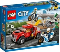 LEGO CITY 60137, LEGO City 60137 Abschleppwagen auf Abwegen