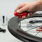 DT Swiss Nippelspanner 4-kant rot - Speichenschl&uuml;ssel f&uuml;r innenliegende Nippel