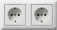 Gira E3YXH, Gira Standard 55 Doppeltes SCHUKO Steckdose Mit Rahmen - 479304