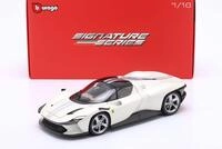 Ferrari Daytona SP3 Closed Top 2022 wei&szlig; 1:18 Bburago Signature
