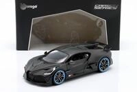 Bugatti Divo 50th Bburago Anniversary 2018 mattschwarz / karbon 1:18 Bburago