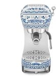 Smeg ECF02DGBEU Dolce & Gabbana Espresso-Kaffeemaschine, Siebtr&auml;ger, Blau