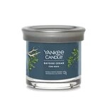 Yankee Candle - Signature Kerze Zedernholz, kleines Modell