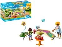 PLAYMOBIL myLife 71449 Minigolf, Schlag um Schlag zum Ziel, inklusive Golfschl&auml;ger,