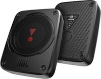 JBL BassPro Lite - Ultrakompakter 7" Aktiv Untersitz Subwoofer f&uuml;r Auto mit