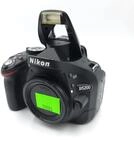 Nikon D5200 SLR-Digitalkamera (24,1 Megapixel, 7,6 cm (3 Zoll) TFT-Display, Full HD,