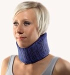 Bort Cervicalst.7,5 cm Eco Blau/Schwarz
