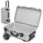 NANUK 935 Wasserdichter Hartschalenkoffer leer - Mit R&auml;dern - Silber